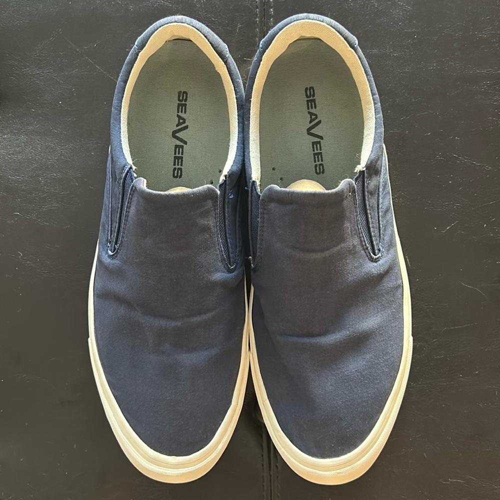 SeaVees Men’s Hawthorne Slip-on Classic in True Navy Poplin Twill